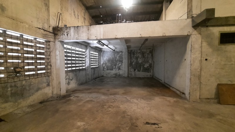 PABRIK DI LOKASI STRATEGIS DALAM KAWASAN INDUSTRI JABABEKA TAHAP 1 DEKAT PINTU TOL