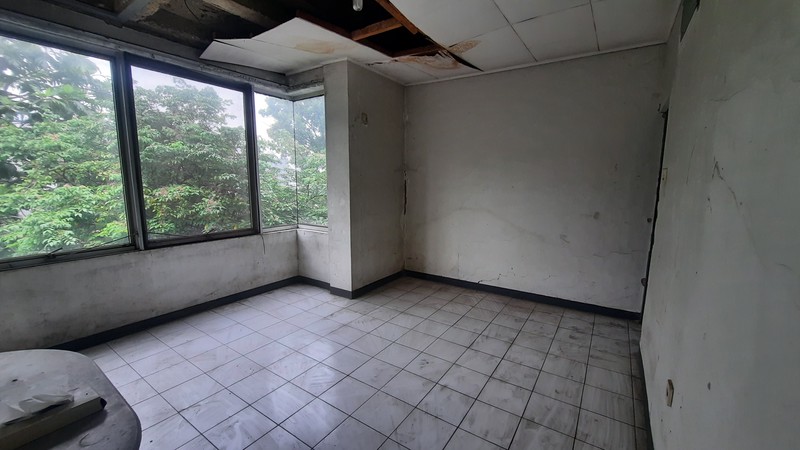 PABRIK DI LOKASI STRATEGIS DALAM KAWASAN INDUSTRI JABABEKA TAHAP 1 DEKAT PINTU TOL