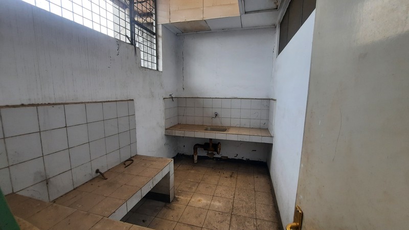 PABRIK DI LOKASI STRATEGIS DALAM KAWASAN INDUSTRI JABABEKA TAHAP 1 DEKAT PINTU TOL