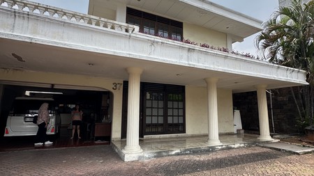 Dijual Rumah Jl. Limo Kebayoran Lama, Jakarta Selatan