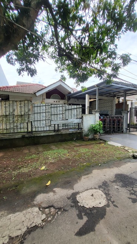 Rumah 1 Lantai, dalam Cluster di Kencana Loka dekat dg sklh Stela Maris dan pasmod BSD.. 