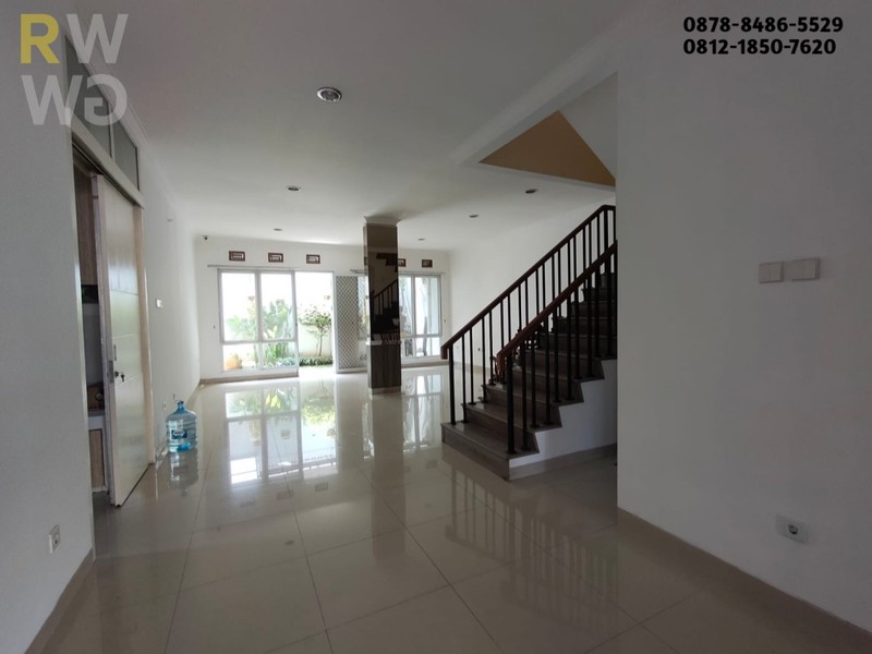 RUMAH DISEWAKAN DI GRAND WISATA CLUSTER WATER SPRING.  Modern, Selangkah ke Living World!