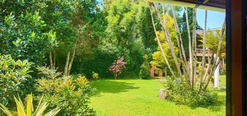 Villa Aristik - Full Furnished ( Gaya Mediteranian - Eks Ekspatriat, Australia )