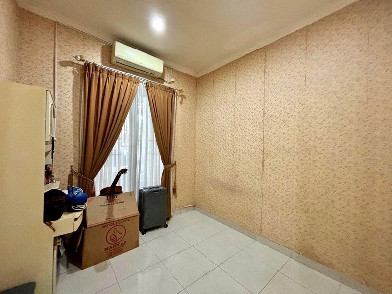 Rumah Minimalis Bagus Lokasi Strategis Di Sektor 3 Bintaro