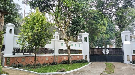 Villa Dekat Rancamaya Estate (Di dalam kebun buah & tanaman langka)