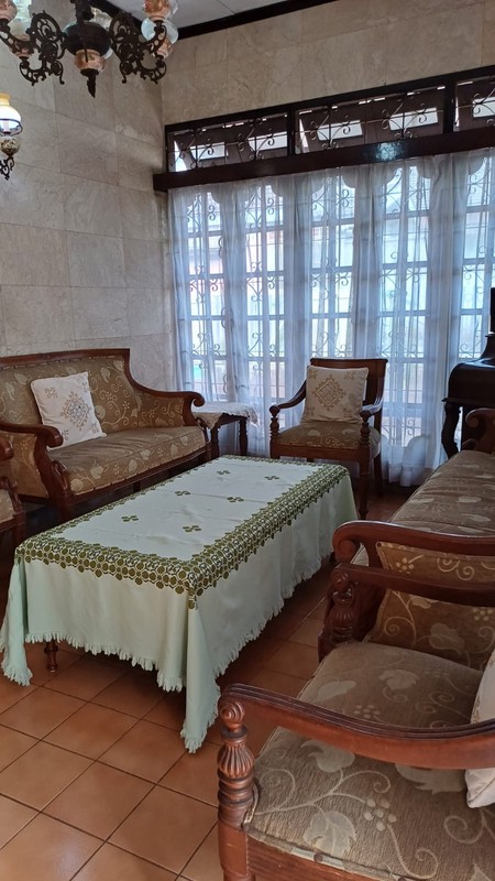 Rumah di Bukit Nusa Indah Serua Ciputat Dengan Halaman Luas