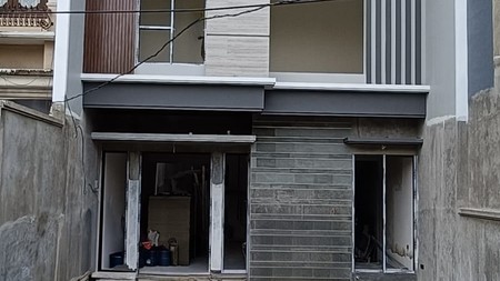 Dijual Rumah 2 lantai di Perumahan Araya 2 Surabaya