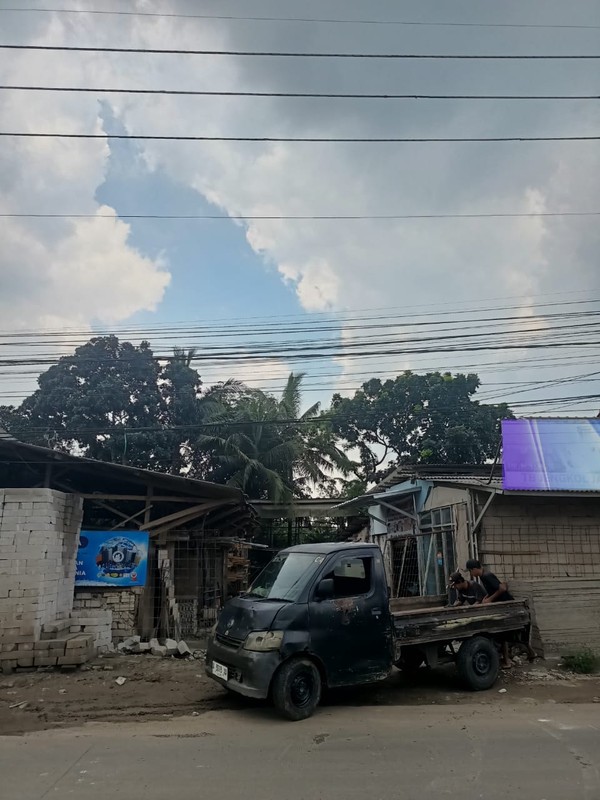 Dijual Rumah + Toko di JL. raya Cisoka - Jakarta Cikuya Solear