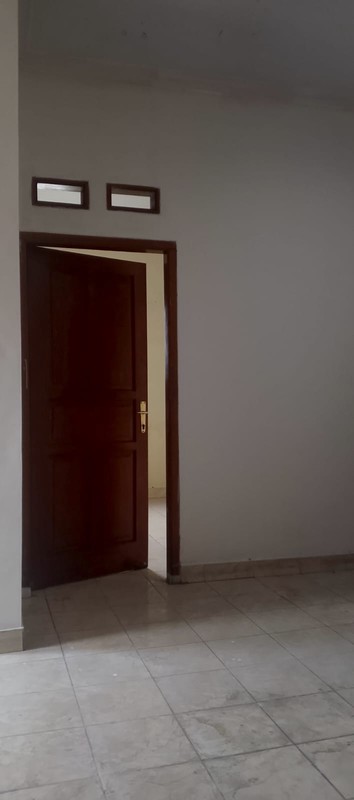 Ruko 2 1/2 Lantai, Di Daerah Duren Sawit, Jakarta Timur