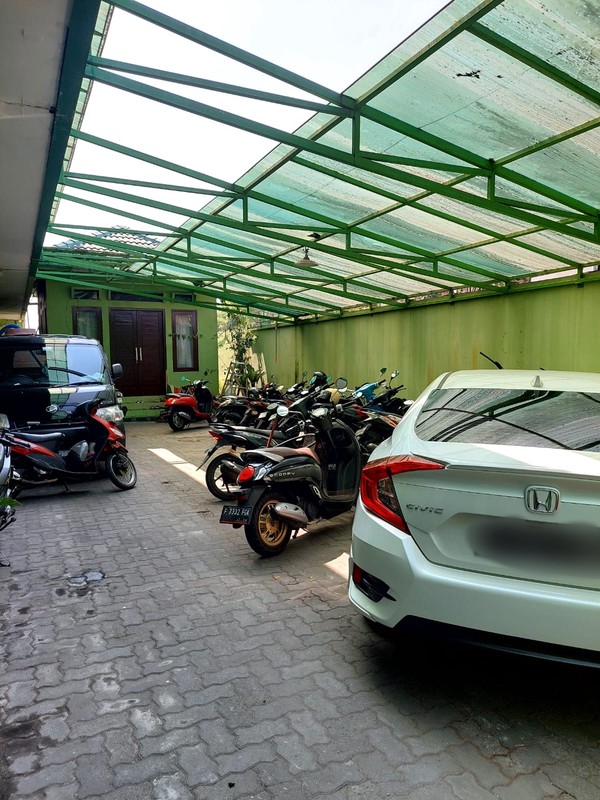 Investasi Kostel 3 Lantai 28 Kamar Full Furnish - Lokasi Emas Belakang Plaza Ambarrukmo