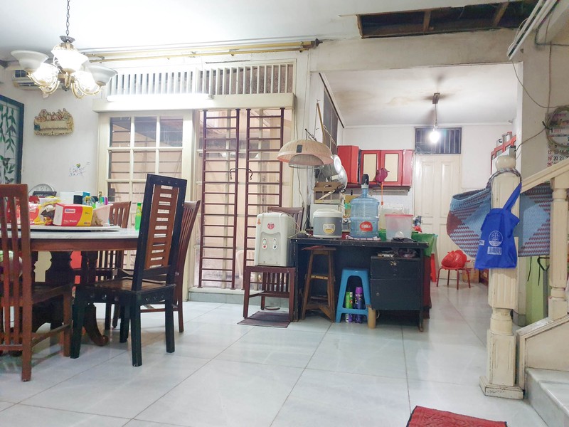 Rumah di jual :Cocok buat rumah usaha kost2an strategiesKelapa Hijau, Kelapa Gading Luas 20m x20m