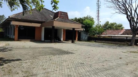 Luas & Strategis ! Dijual Ex-Resto Di Pusat Kota Nganjuk. Cocok Untuk Investasi!