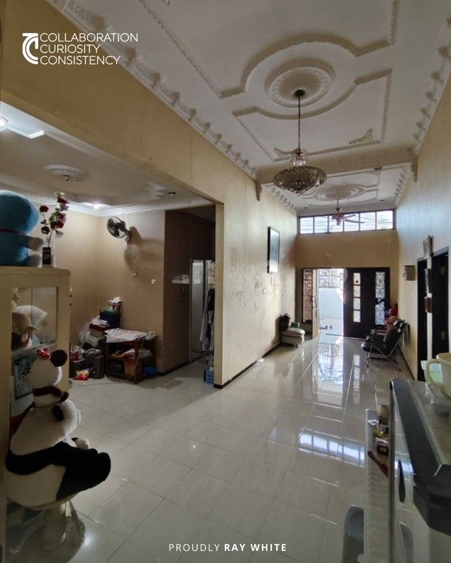 Jual Rumah Wiyung Surabaya Barat Rumah Strategis di Rayan Regency Surabaya Barat - Lokasi Premium, Harga Termurah di Kawasan Dian Istana Dekat Pakuwon Mall, Tol Surabaya Gempol, Dan Pusat Kota Surabay