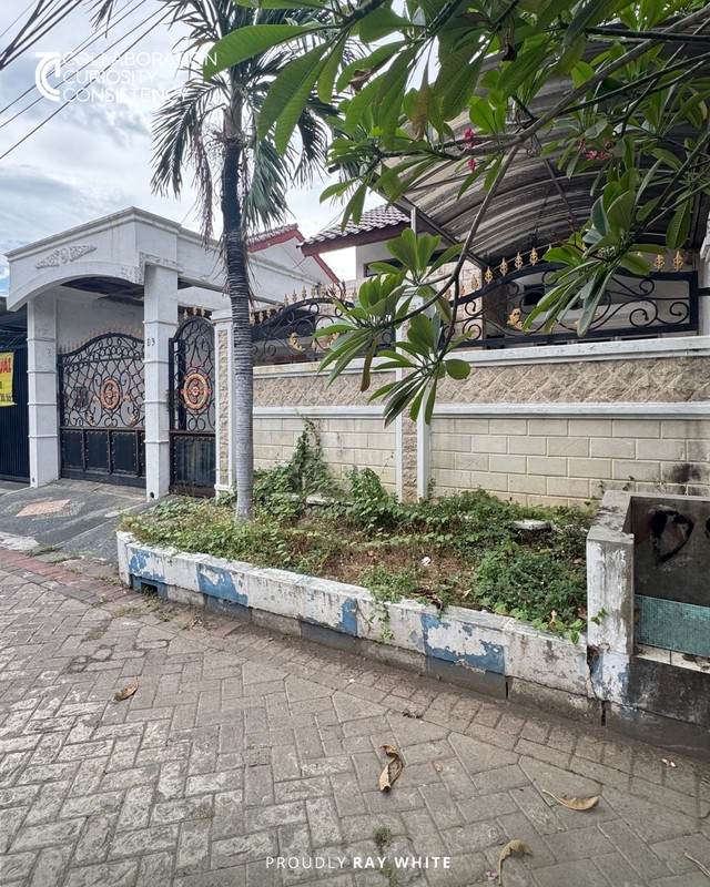 Jual Rumah Wiyung Surabaya Barat Rumah Strategis di Rayan Regency Surabaya Barat - Lokasi Premium, Harga Termurah di Kawasan Dian Istana Dekat Pakuwon Mall, Tol Surabaya Gempol, Dan Pusat Kota Surabay