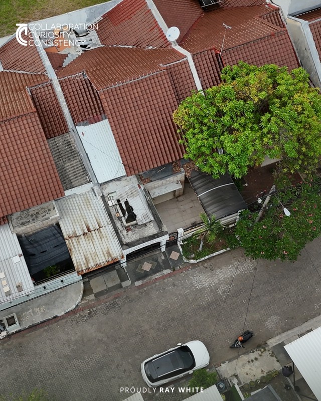 Jual Rumah Wiyung Surabaya Barat Rumah Strategis di Rayan Regency Surabaya Barat - Lokasi Premium, Harga Termurah di Kawasan Dian Istana Dekat Pakuwon Mall, Tol Surabaya Gempol, Dan Pusat Kota Surabay