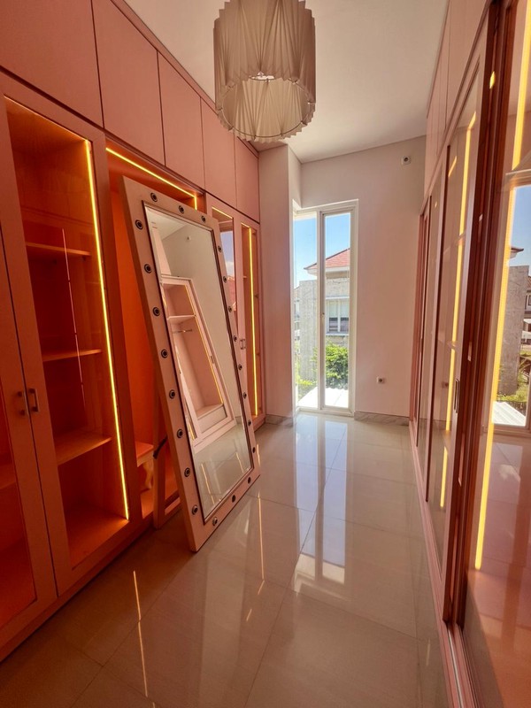 Dijual Rumah Taman Puspa Raya Citraland Surabaya - Hasil Renovasi Total Siap Huni  