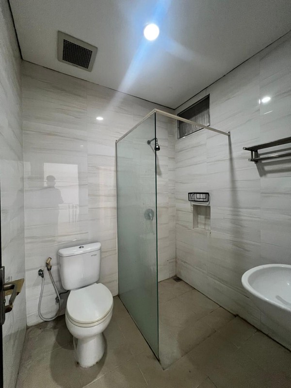 Dijual Rumah Taman Puspa Raya Citraland Surabaya - Hasil Renovasi Total Siap Huni  