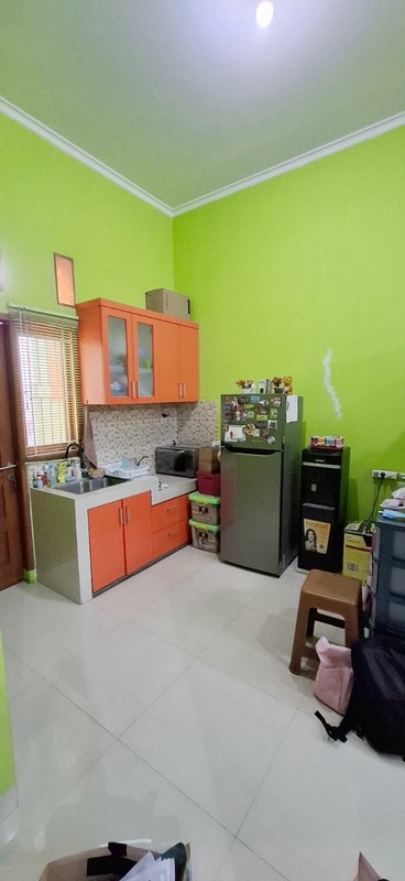 Take Over Rumah Nyaman Strategis Hadap Taman Dekat Familia Urban