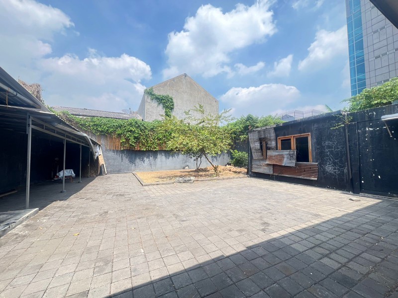 JUAL SUPER CEPAT Kantor Ex. Showroom Jl. Raya Diponegoro Surabaya Pusat