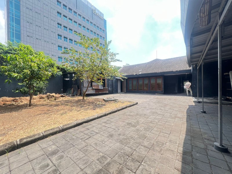 JUAL SUPER CEPAT Kantor Ex. Showroom Jl. Raya Diponegoro Surabaya Pusat