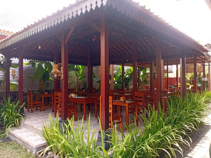 Dijual  Rumah Makan/Resto Aktif Di Jalur Utama Wisata Candi Borobudur