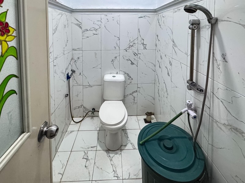 Rumah siap huni hanya 5 menit ke pintu tol di jln haji Riman Ujung Limo Depok 