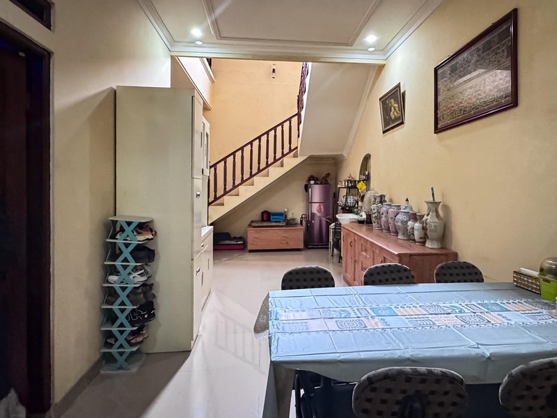 Rumah siap huni hanya 5 menit ke pintu tol di jln haji Riman Ujung Limo Depok 