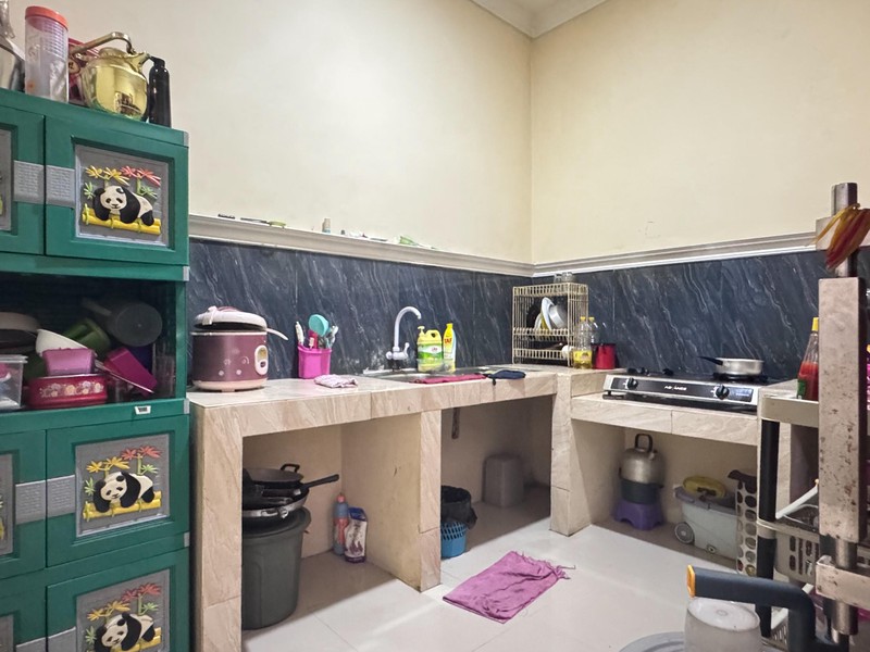 Rumah siap huni hanya 5 menit ke pintu tol di jln haji Riman Ujung Limo Depok 