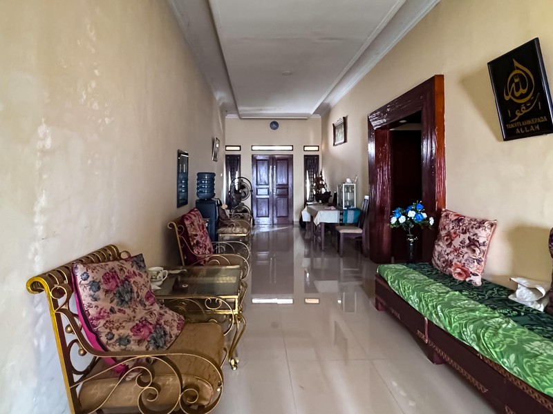 Rumah siap huni hanya 5 menit ke pintu tol di jln haji Riman Ujung Limo Depok 