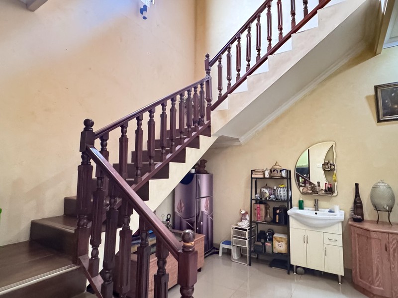 Rumah siap huni hanya 5 menit ke pintu tol di jln haji Riman Ujung Limo Depok 