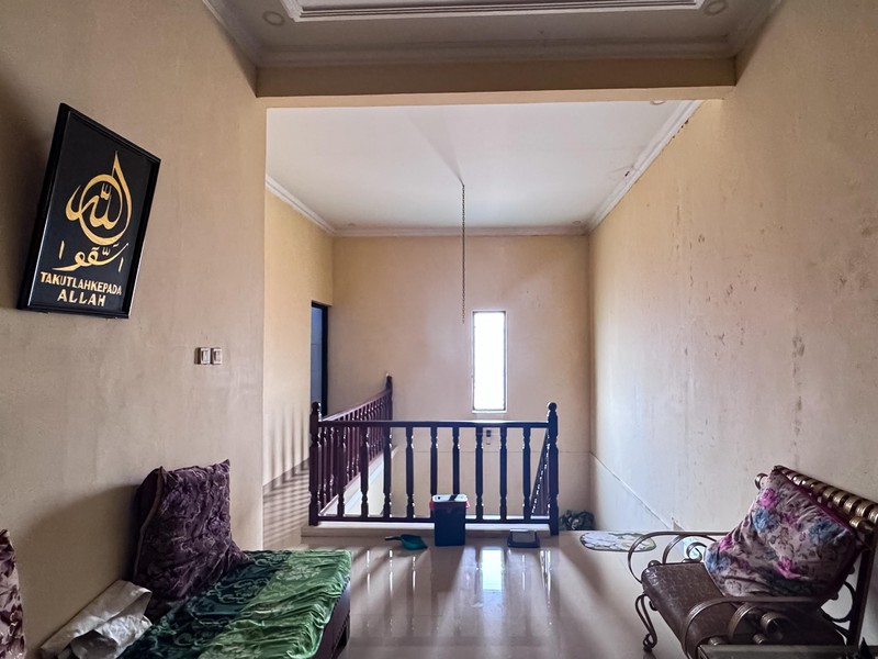 Rumah siap huni hanya 5 menit ke pintu tol di jln haji Riman Ujung Limo Depok 