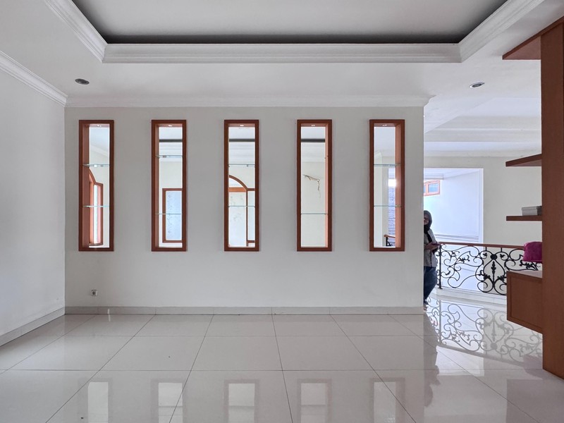 Dijual Rumah Mewah Siap Huni di jln Dwijaya II Gandaria Utara Kebayoran Baru Jakarta Selatan 