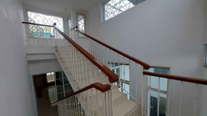 Rumah 2 Lantai Taman Radio Dalam Kebayoran Baru Bisa Untuk Hunian atau Kost Eksklusif