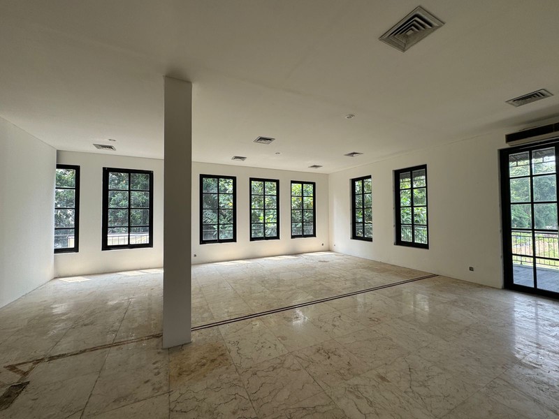 TERMURAH! DIJUAL GEDUNG UNTUK KANTOR DI JALAN TAMAN KEMANG