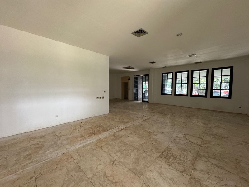 TERMURAH! DIJUAL GEDUNG UNTUK KANTOR DI JALAN TAMAN KEMANG