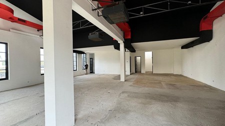TERMURAH! DIJUAL GEDUNG UNTUK KANTOR DI JALAN TAMAN KEMANG 