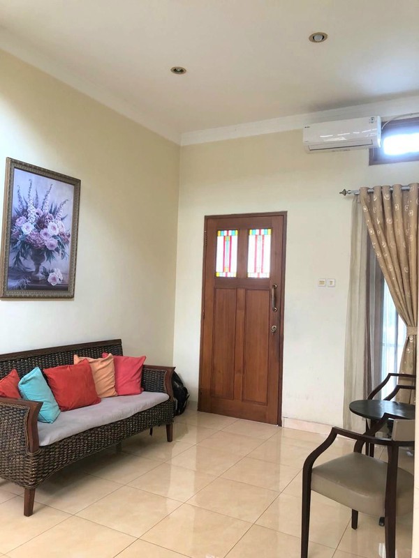 Rumah Bagus Siap Huni 2 Lantai Siap Huni KT 3+1 KM 2+1 Surat SHM