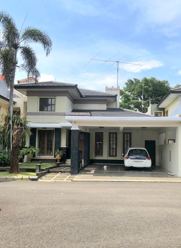 Rumah Bagus Siap Huni 2 Lantai Siap Huni KT 3+1 KM 2+1 Surat SHM