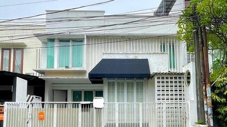 Rumah Cantik Di Bintaro Jaya dengan KT 3+1 KM 2+1 Siap Huni SHM
