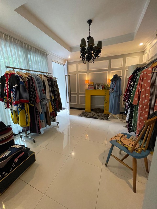 Rumah Cantik Di Bintaro Jaya dengan KT 3+1 KM 2+1 Siap Huni SHM