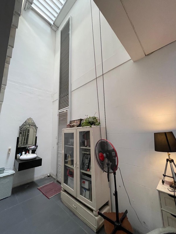 Rumah Cantik Di Bintaro Jaya dengan KT 3+1 KM 2+1 Siap Huni SHM