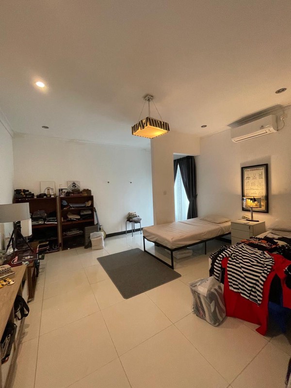 Rumah Cantik Di Bintaro Jaya dengan KT 3+1 KM 2+1 Siap Huni SHM