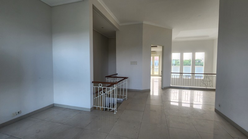 Jual rumah Villa Galaxy Mulyorejo Indah Dekat jalan Raya Merr Ir Soekarno Surabaya Timur