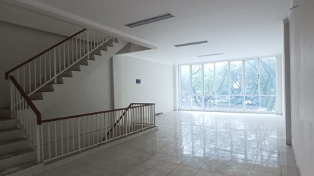 Ruko Siap Pakai di Ruko Emerald Tangerang selatan