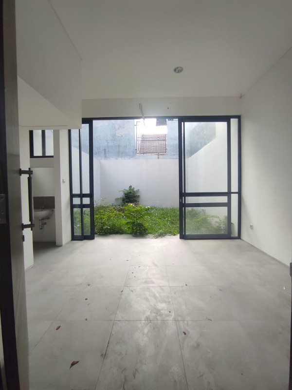 Dijual Ruko Rumah Garden Hous di Grand wisata, Bekasi