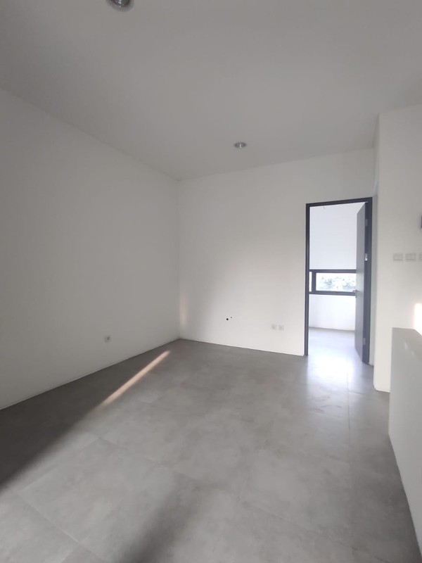 Dijual Ruko Rumah Garden Hous di Grand wisata, Bekasi