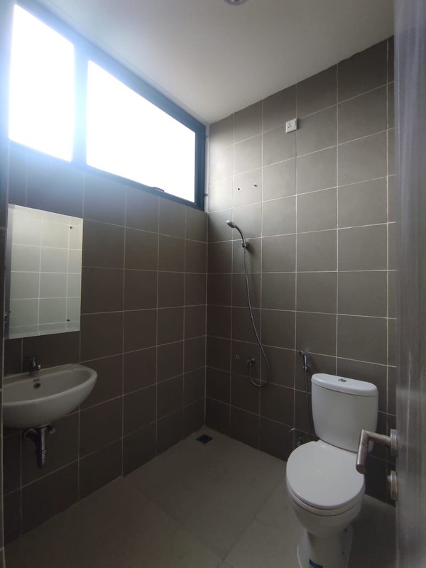 Dijual Ruko Rumah Garden Hous di Grand wisata, Bekasi