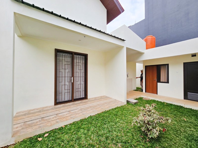 Rumah Hitung Tanah Area Cipete