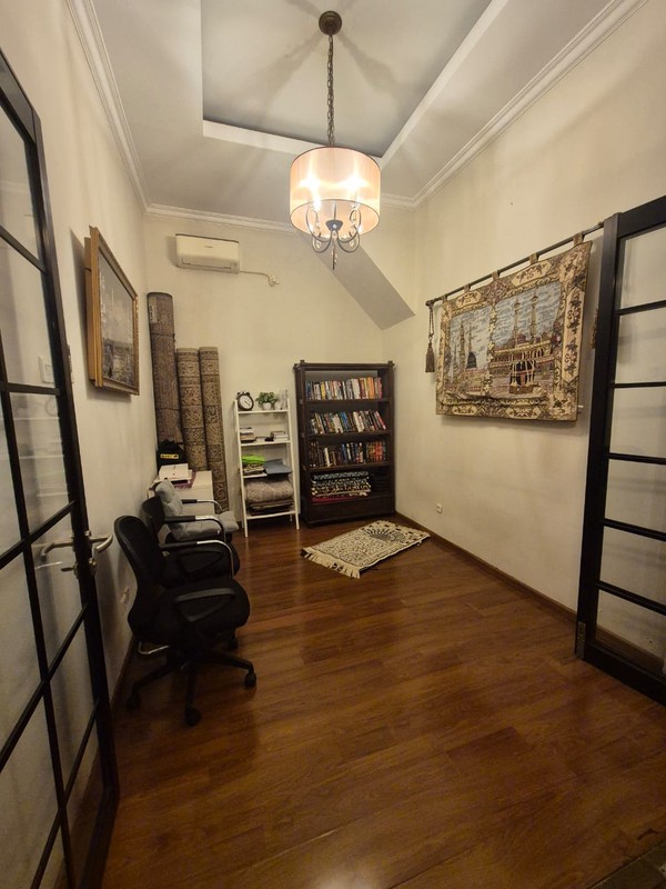 Rumah Hitung Tanah Area Cipete