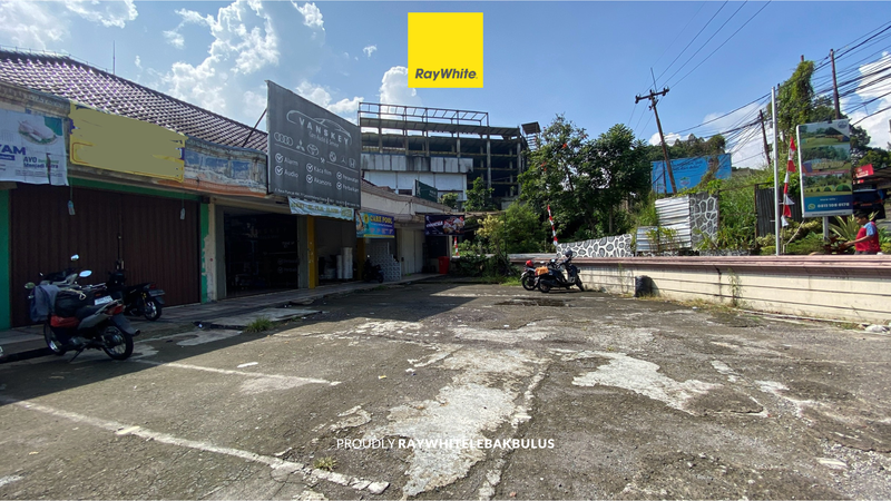 Dijual Cepat! Villa Mewah+Ruko di Jalan Raya Puncak, Jawa Barat